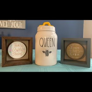 Rae Dunn Queen Bee Canister